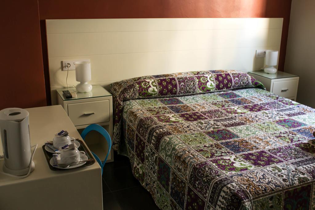 Hostal San Vicente II Севілья Номер фото