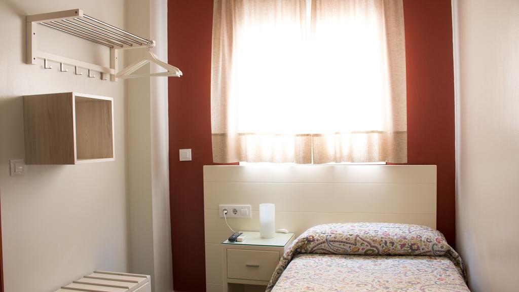 Hostal San Vicente II Севілья Екстер'єр фото