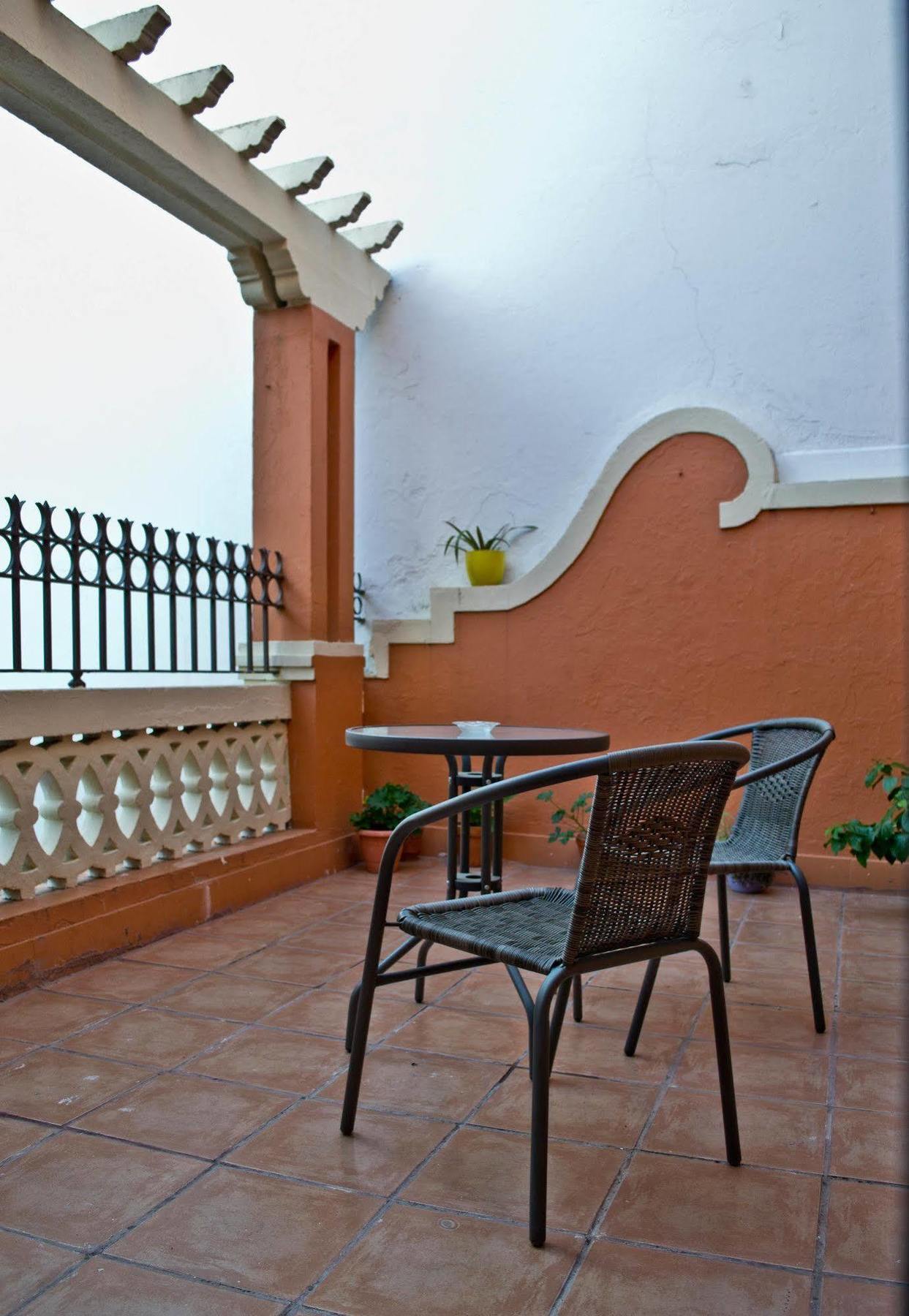Hostal San Vicente II Севілья Екстер'єр фото