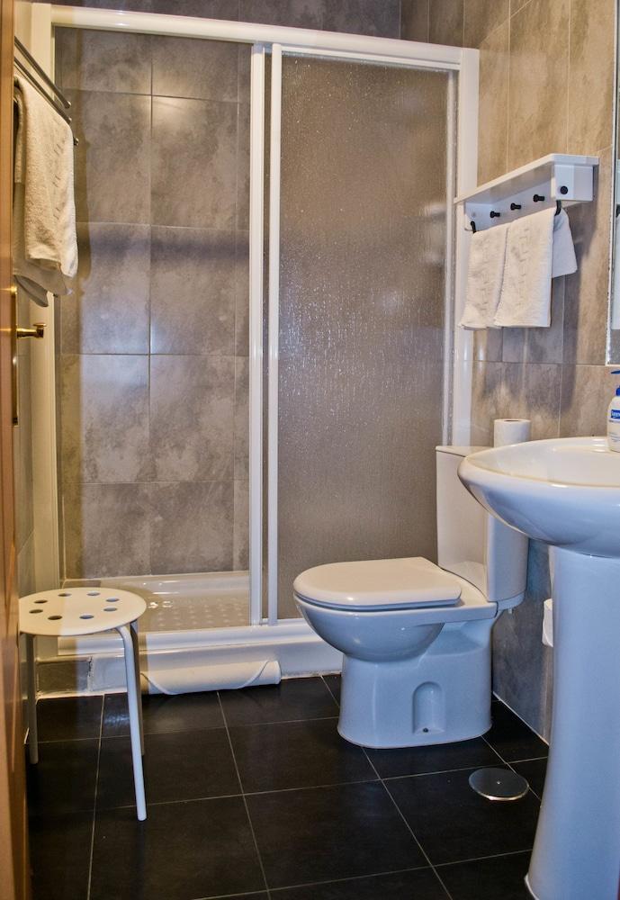 Hostal San Vicente II Севілья Екстер'єр фото